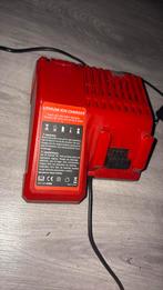 Milwaukee 14.4V-18V lader, Auto-onderdelen, Accu's en Toebehoren, Ophalen of Verzenden