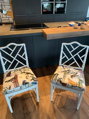 Design stoelen met vogelprint beschikbaar voor biedingen