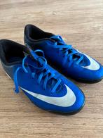 Nike cr7 voetbal schoenen maat 41 kunstgras, Maat XS of kleiner, Ophalen of Verzenden, Zo goed als nieuw, Schoenen