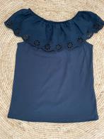 HEMA donkerblauw shirt met broderie rand maat 134/140, Meisje, Ophalen of Verzenden, Zo goed als nieuw, Shirt of Longsleeve