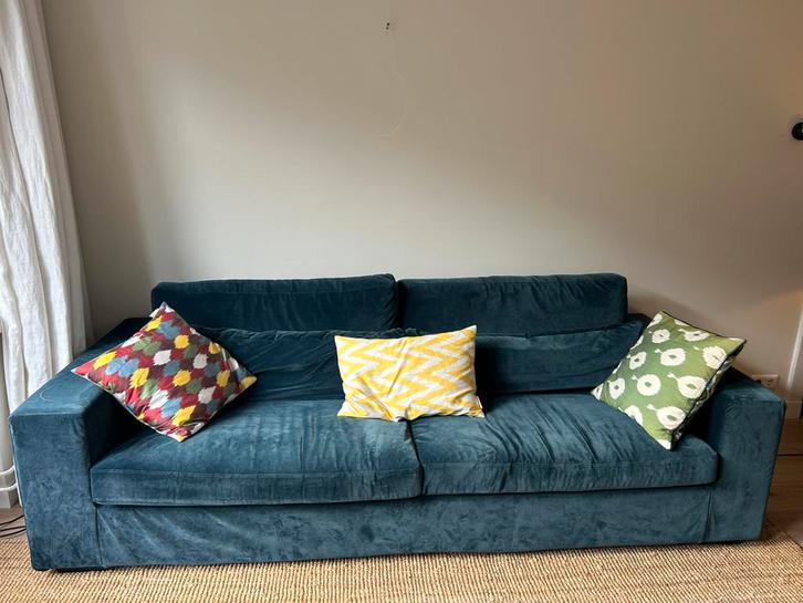 Bank & hocker | blauw velvet | DECOR Amsterdam, Huis en Inrichting, Banken | Bankstellen, Zo goed als nieuw, 200 tot 250 cm, 75 tot 100 cm