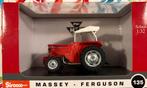 Massey-Ferguson 135 Universal Hobbies 1:32, Hobby en Vrije tijd, Ophalen of Verzenden, Nieuw, Tractor of Landbouw, Universal Hobbies