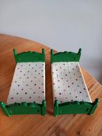 Sylvanian families twee groene vintage bedden, Ophalen of Verzenden, Gebruikt, Poppenhuis