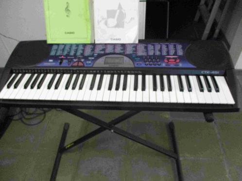 2 Keyboards Casio CTK 451 en 481, Muziek en Instrumenten, Keyboards, Zo goed als nieuw, 61 toetsen, Casio, Met standaard, Ophalen of Verzenden