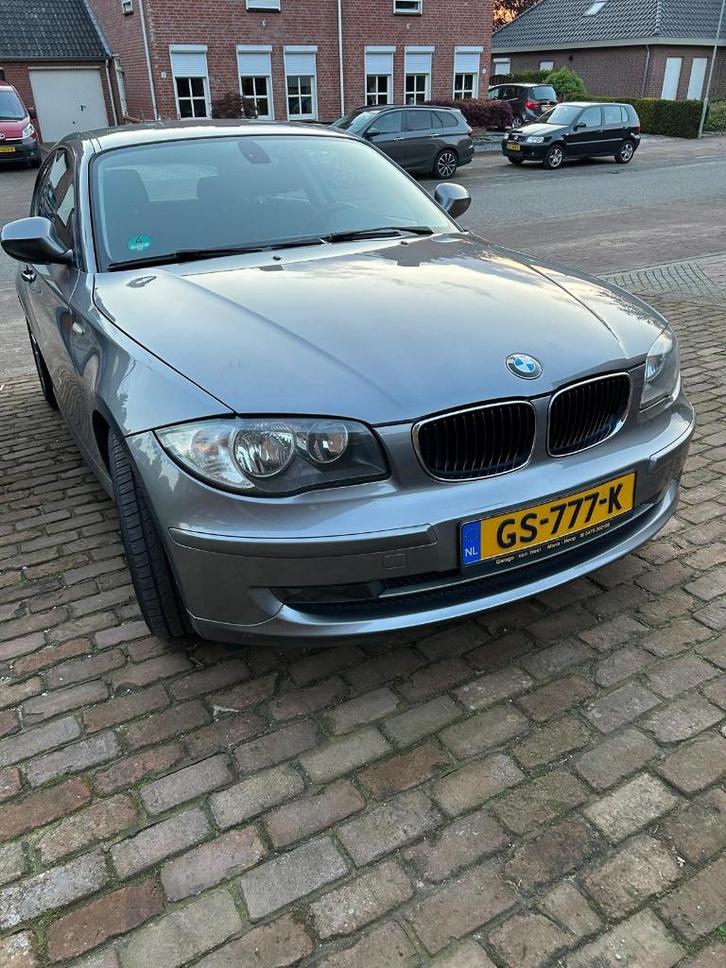 BMW 1-Serie 2.0 116I 3DR 2011 Grijs incl. zomerbanden, Auto's, BMW, Particulier, 1-Serie, ABS, Airconditioning, Alarm, Climate control