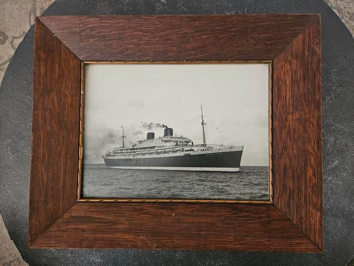 Foto van M.S. Willem Ruys in lijst, Verzamelen, Scheepvaart, Ophalen of Verzenden