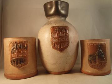 B358 Vintage grijsbruine Willy Biron karaf 2 bekers beschikbaar voor biedingen