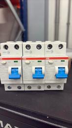 3x aardlekschakelaar 40a, Doe-het-zelf en Verbouw, Ophalen of Verzenden, Nieuw, Schakelaar