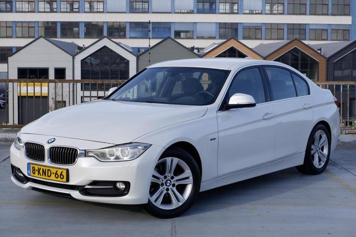 BMW 3-serie 320i Edition Executive Sport NL AUTO APK 02-2027, Auto's, BMW, Bedrijf, Te koop, 3-Serie, ABS, Airbags, Airconditioning