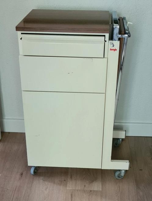 Ziekenhuis nachtkastje met verstelbaar klapblad vintage., Huis en Inrichting, Kasten | Ladekasten, Ophalen