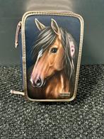TopModel Depesche etui  - Miss Melody 3 - NIGHT HORSES, Diversen, Schoolbenodigdheden, Ophalen of Verzenden, Zo goed als nieuw