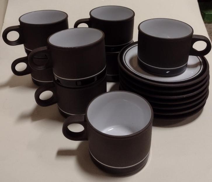 retro Hornsea Lancaster Vitramic Contrast kop en schotel, Antiek en Kunst, Antiek | Servies los, Ophalen