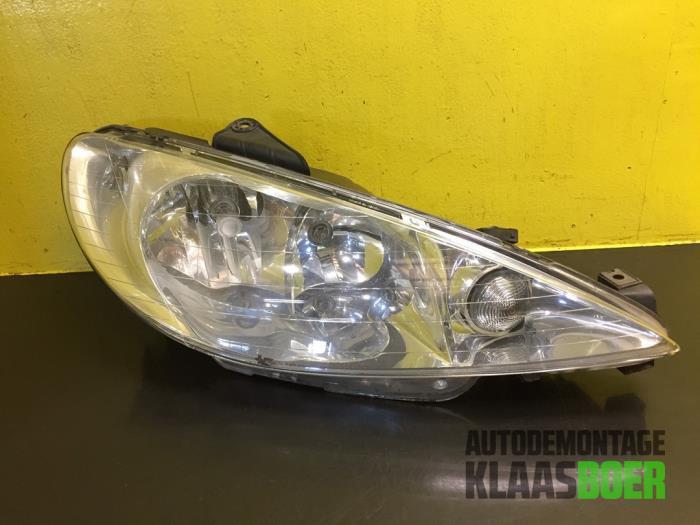 Koplamp rechts van een Peugeot 206, Auto-onderdelen, Verlichting, Peugeot, Gebruikt, 6 maanden garantie, 12 maanden garantie, Ophalen of Verzenden