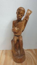 Vintage houten beeld jongen met snaarinstrument, Antiek en Kunst, Kunst | Beelden en Houtsnijwerken, Ophalen of Verzenden