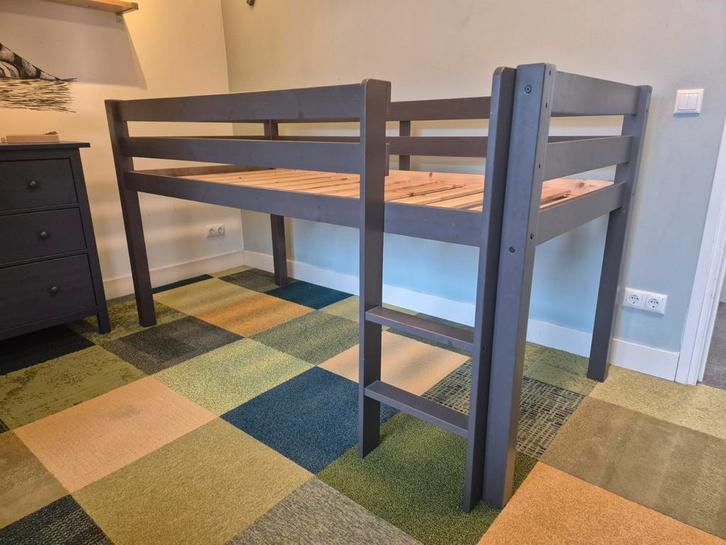 Halfhoogslaper Vipack Pino, Kinderen en Baby's, Kinderkamer | Stapelbedden en Hoogslapers, Zo goed als nieuw, Halfhoogslaper, Ophalen
