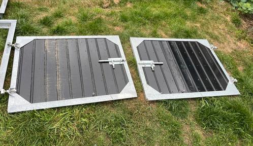 Twee gegalvaniseerde stalluiken, Dieren en Toebehoren, Stalling en Weidegang, Stalling, Toebehoren, 2 of 3 paarden of pony's