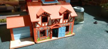 FISHER PRICE. PLAY FAMILY vintage huis beschikbaar voor biedingen