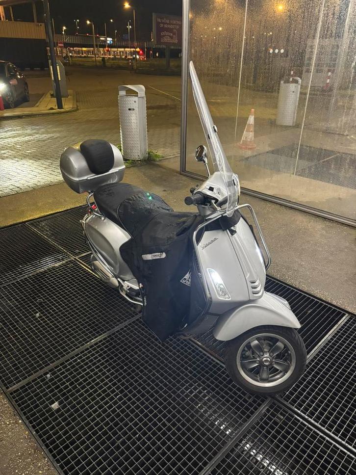 Vespa Primavera 2017 80CC 4T4V, Fietsen en Brommers, Brommers | Vespa, Zo goed als nieuw, Overige modellen, Maximaal 45 km/u, Ophalen