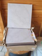Wandtegels wit/grijs gemarmerd 33 stuks (30x30cm), Doe-het-zelf en Verbouw, Tegels, Ophalen, Nieuw, Minder dan 20 cm, Minder dan 5 m²