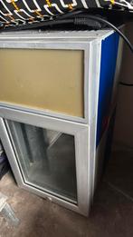 Red bull koelkastje, Zonder vriesvak, Ophalen of Verzenden, Minder dan 45 cm, Minder dan 85 cm