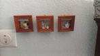 3 miniatuur inkijk schilderijtjes met porselein achter glas, Ophalen of Verzenden