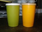 Twee retro Tupperware bekers, Huis en Inrichting, Keuken | Tupperware, Ophalen of Verzenden, Zo goed als nieuw, Oranje, Beker of Kan