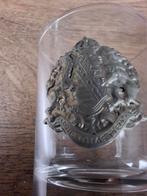 Providentiae memor schild op glaswerk
Zijn 4 borrelglaasje, Antiek en Kunst, Ophalen of Verzenden