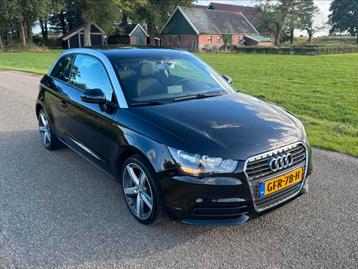 Audi A1 1.2 TFSI 2011 Zwart Stoelverwarming | Parkeersensore beschikbaar voor biedingen