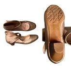 Goudkleurige schoenen maat 41, Kleding | Dames, Schoenen met lage hakken, Overige kleuren, Ophalen of Verzenden, Mae & Matilda