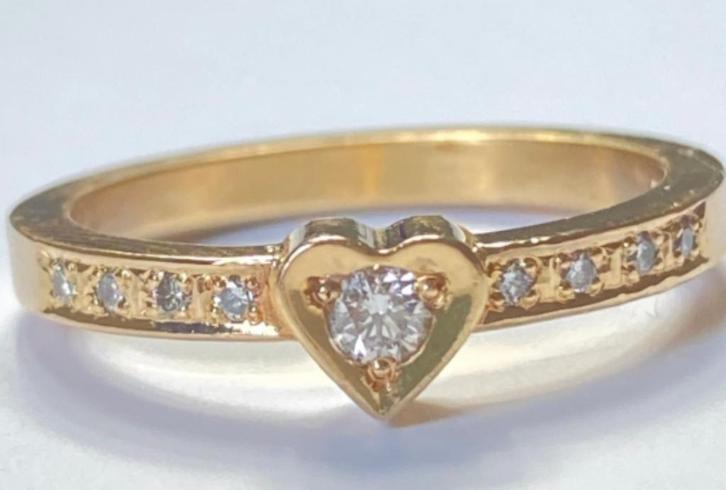 Hoogwaardige 18 karaat gouden ring – hartmotief - Maat: 18,5, Sieraden, Tassen en Uiterlijk, Ringen, Zo goed als nieuw, Dame, 18 tot 19