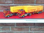 Siku  2  x  Volvo  F10  met  containers.