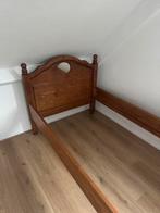Vintage bed. 1 persoons., Antiek en Kunst, Antiek | Meubels | Bedden, Ophalen of Verzenden
