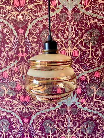 Vintage Hanglampje Glas met Gouden Details beschikbaar voor biedingen
