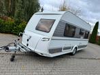 Tabbert bellini 570 , jaar 2015, Caravans en Kamperen, Ringverwarming, Rondzit, Tabbert, Frans bed