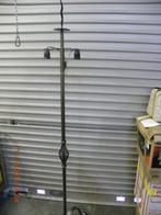 Vloerlamp van smeedijzer, driepoot, met schakelaar en 2 fitt, Ophalen of Verzenden