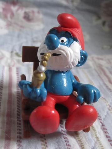 SMURFEN - Supersmurf 40228 - Grote Smurf op schommelstoel beschikbaar voor biedingen