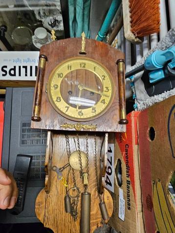 Antieke Klok beschikbaar voor biedingen