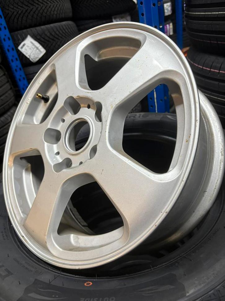 Gebruikte 15 inch 5x114.3 velgen . Kia nissan toyota, Auto-onderdelen, Banden en Velgen, Band(en), Zomerbanden, 15 inch, Personenwagen