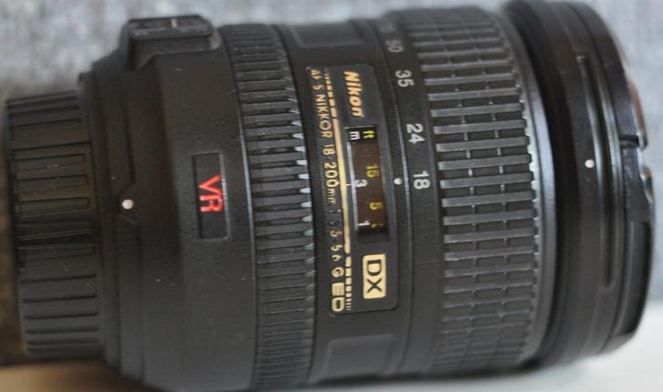nikon lens 18 - 200mm, - € 150 of best bod, Audio, Tv en Foto, Fotografie | Lenzen en Objectieven, Gebruikt, Telelens, Zoom, Ophalen