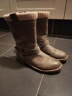 Bruine schoenen met bontje maat 39, Ophalen of Verzenden, Zo goed als nieuw, Bruin, Sneakers of Gympen