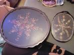 2 dienbladen. Hindeloop, Huis en Inrichting, Woonaccessoires | Dienbladen, Ophalen of Verzenden, Rond