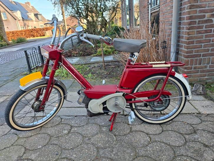 Peugeot 102 uit 1970 met geel kenteken, Fietsen en Brommers, Brommers | Oldtimers, Overige merken, Maximaal 45 km/u, Ophalen