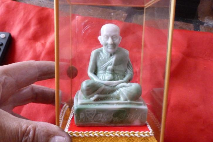 grote voorraad Thaise amuletten bodemprijzen de goedkoopste, Sieraden, Tassen en Uiterlijk, Kettinghangers, Gebruikt, Overige materialen