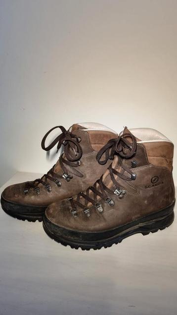 Scarpa Bergschoenen/Wandelschoenen Maat 40 (valt klein) beschikbaar voor biedingen