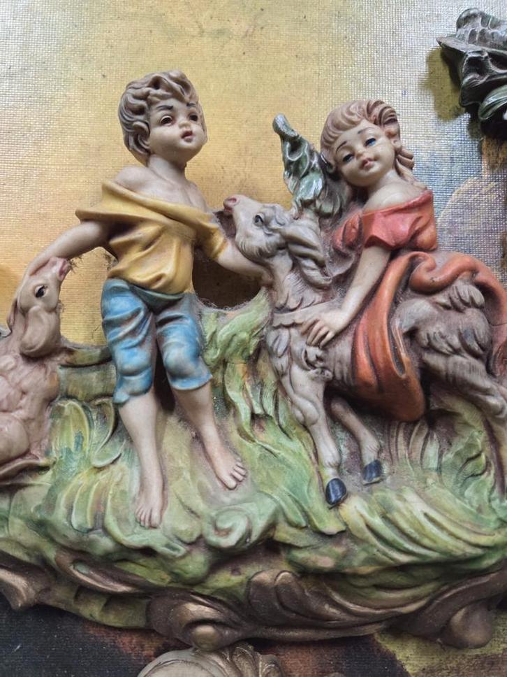 Vintage Relief Schilderij met Kinderen en Dieren, Antiek en Kunst, Antiek | Wandborden en Tegels, Ophalen of Verzenden