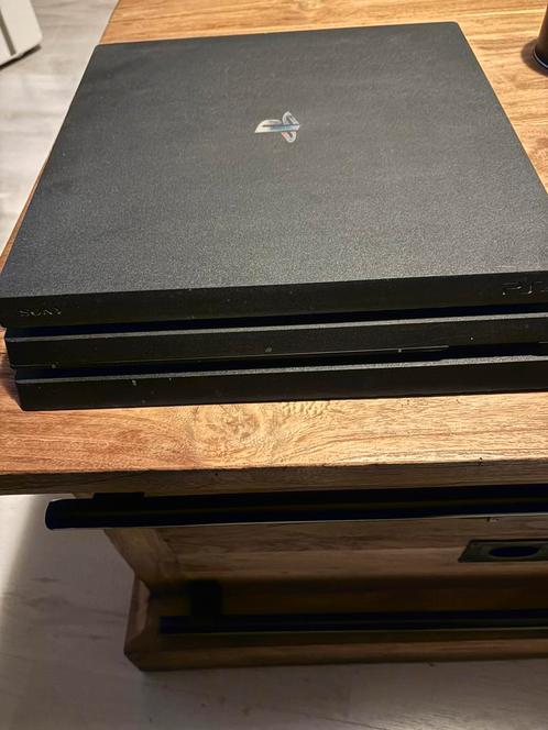 Ps4 pro, Spelcomputers en Games, Spelcomputers | Sony PlayStation 4, Gebruikt, Pro, 1 TB, Met 3 controllers of meer, Met games