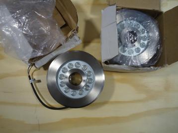 2 Fraaie RVS grote ronde buitenverlichting 12 volt Nieuw beschikbaar voor biedingen