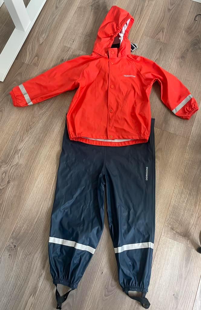 Didriksons regenpak (broek met bretels, losse jas), maat 110, Caravans en Kamperen, Regenkleding, Gebruikt, Regenpak, Kinderen