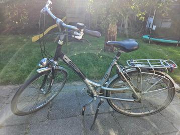 2 opknap fietsen te koop beschikbaar voor biedingen