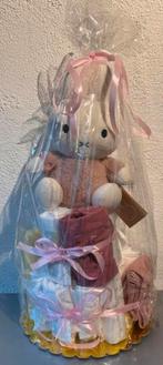 Luiertaart meisje met nijntje knuffel met rammelaar erin, Ophalen, Zo goed als nieuw, Kraamcadeau